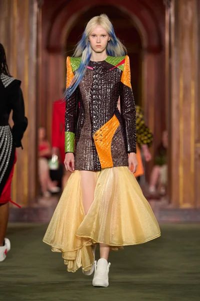 Look 20